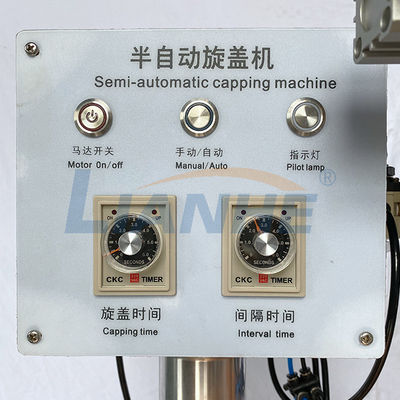TUVの漏れ防止半自動おおう機械、さびなく小さいびんのシーリング機械